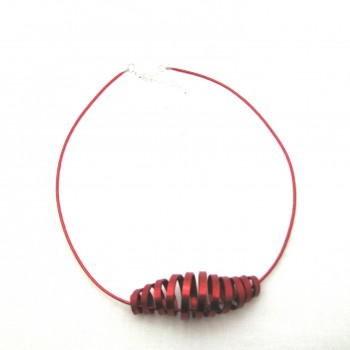 Collier alu rouge, modèle cône